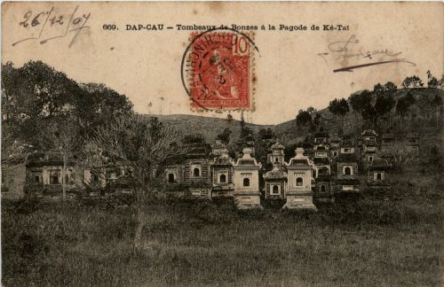 Dap-Cau - Tombeaux