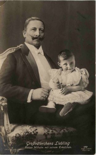Kaiser Wilhelm mit Enkel