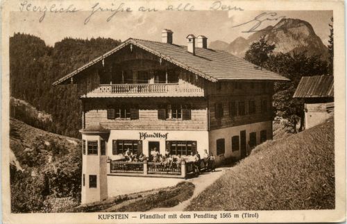 Sonstige/Tirol -Pfandlhof mit dem Pendling bei Kufstein