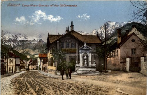 Admont/Steiermark - Leopoldinen-Brunnen mit den Hallermauern