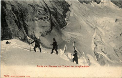 Partie am Eismeer mit Tunnel der Jungfraubahn