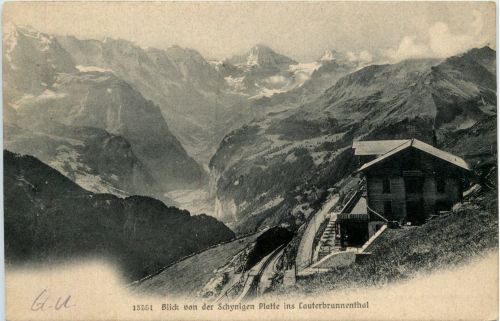 Blick von Schynigen Platte ins Lauterbrunnental