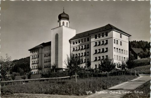 Pfäffikon - Landw. Schule