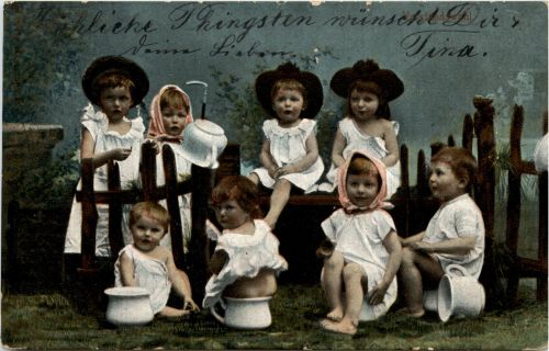 Kinder auf Nachttopf