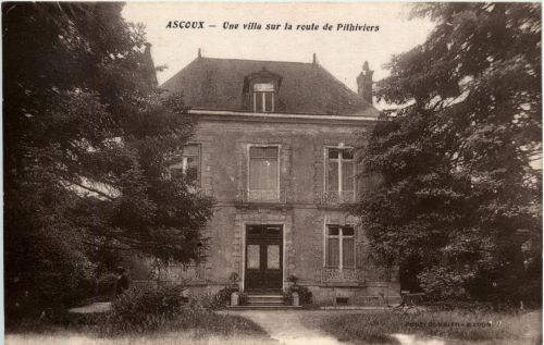 Ascoux - Une villa sur la route de Pithiviers