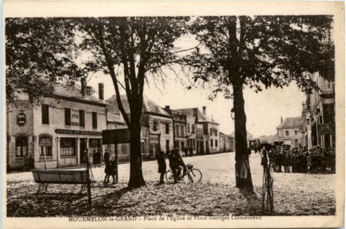 Mourmelon le Grand - Place de l Eglise