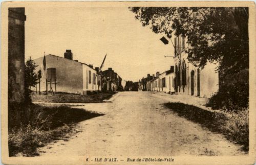 Ile d Aix - Rue de l Hotel de ville
