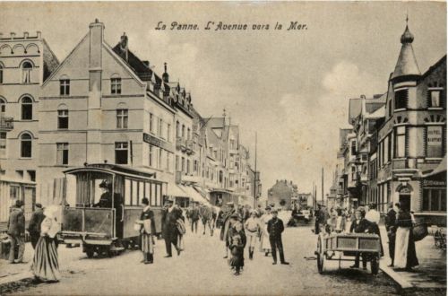La Panne - L Avenue vers la Mer - Tramway