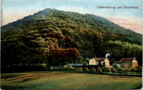 Loewenburg mit Forsthaus
