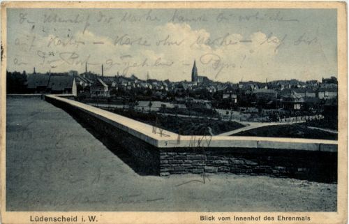 Lüdenscheid - Innenhof des Ehrenmals