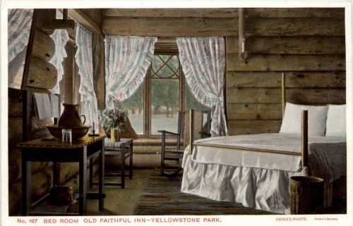 Yellowstone National Park - Bed room Old Faithful Inn