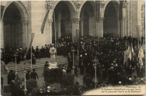 Pontmain - Pelerinage de la Jeunesse Catholique 1907