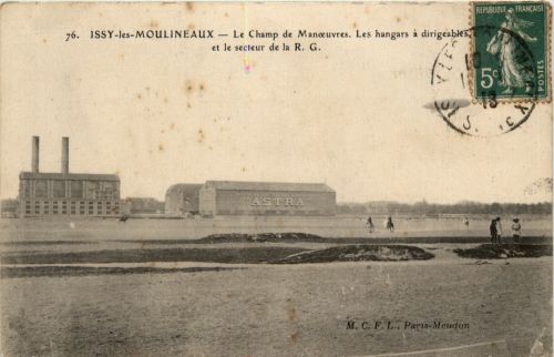 Issy les Moulineaux - Le Champ de Manoevers