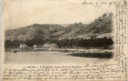Sens - L Ermitage Saint Bon