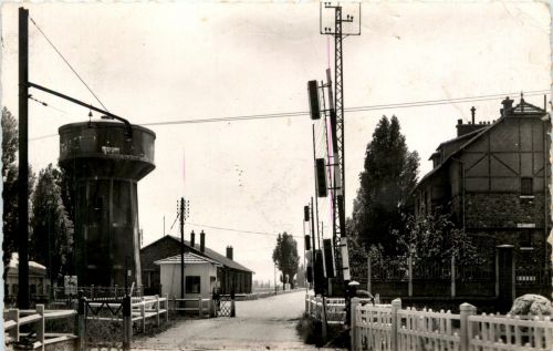 Bretigny sur Orge - Entree de la Station Magasin