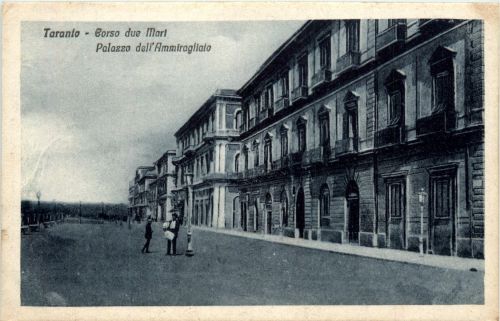 Taranto - Corso due Mart