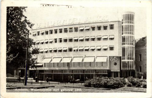 Arnhem - Willemsplein met gebouw 1845