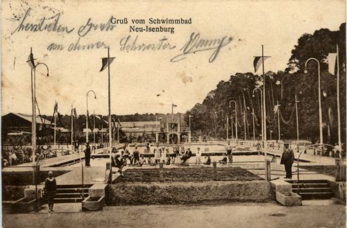 Neu-Isenburg - Gruss vom Schwimmbad