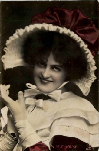 Marie Studholme