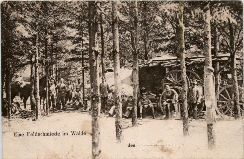 Eine Feldschmiede im Walde