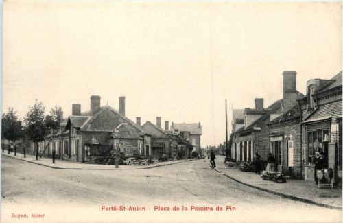 La Ferte St. Aubin - Place de la Pomme de Pin