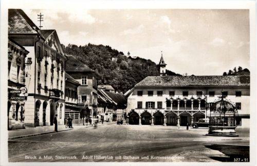 Bruck an der Mur - Adolf Hitler-Platz mit Kornmesserhaus und Rathaus