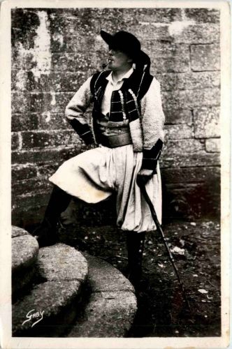 Pontivy - Costume de Mouton Blanc