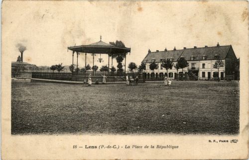 Lens - La Place de la Republique