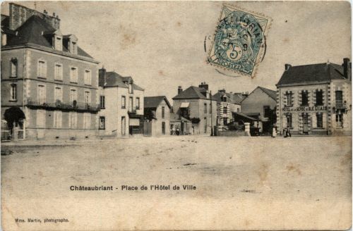 Chateaubriant - Place de l Hotel de Ville