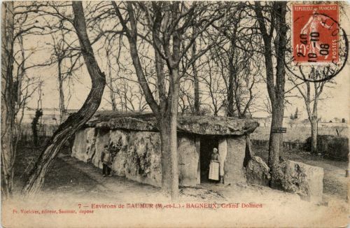 Bagneux - Le Dolmen