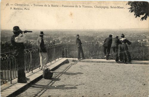 Chennevieres - Terasse de la Mairie