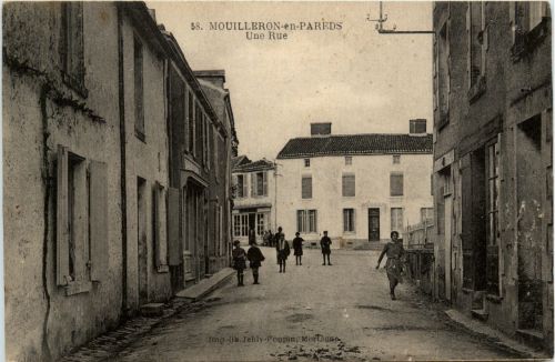 Mouilleron en Pareds - Une Rue