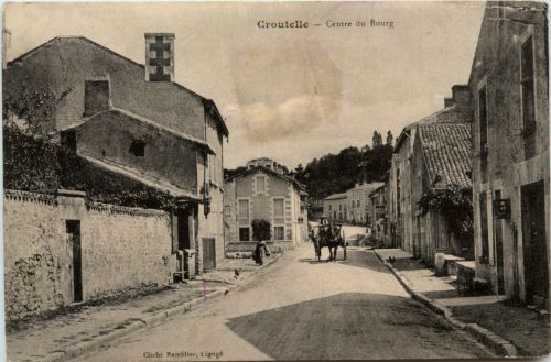 Croutelle - Centre du Bourg