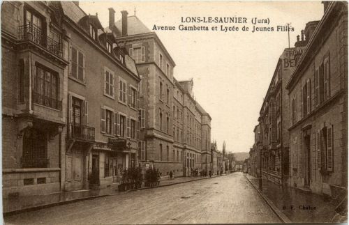 Lons le Saunier - Avenue Gambetta et Lycee - Jura