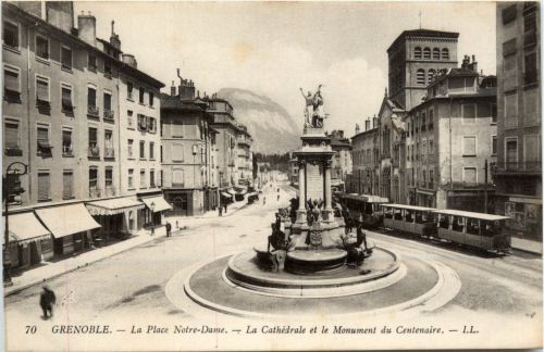 Grenoble - La Place Notre Dame
