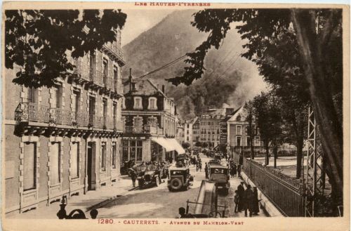 Cauterets - Avenue du Mamelon-Vert - Hautes Pyrenees