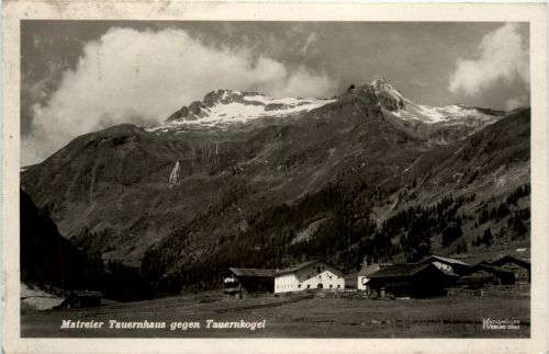 Matrei i O., Tauernhaus gegen Tauernkogel