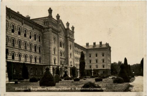 Eisenstadt, Landtagsgebäude und Bundesrealgymnasium