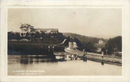 Talsperre in Eschbachtal bei Remscheid