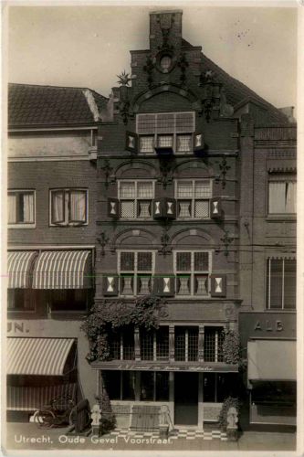 Utrecht - Oude Gevel Voorstraat