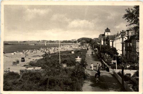 Ostseebad niendorf, Strandpromenade
