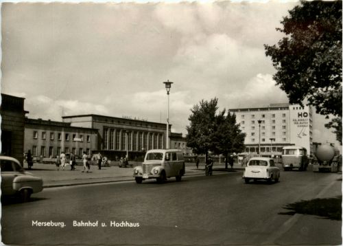 Merseburg - Bahnhof und Hochhaus