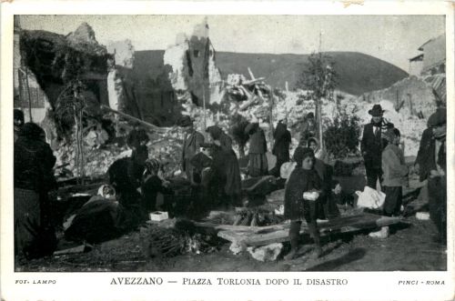 Avezzano - Piazza Torlonia Dopo il Disastro
