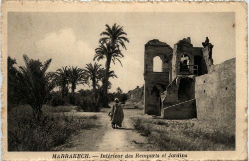 Marrakech - Interieur des Remparts