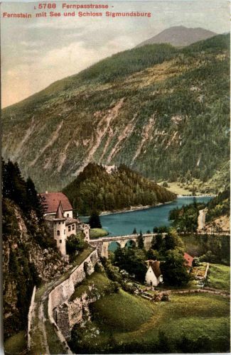 Fernstein mit See und Schloss Sigmundsburg