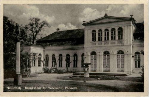 Neustrelitz - Bezirkshaus für Volkskunst