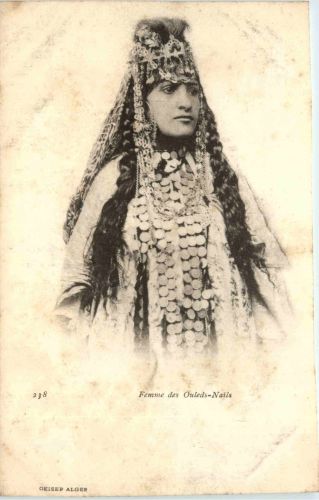 Algerien sonstige, Femme des Ouleds-Nails