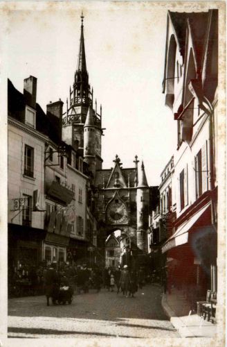 Auxerre - Tour de l Horologe