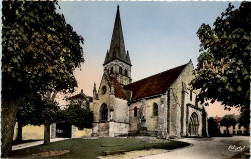 Bourbon-LÀrchambault - LÈglise