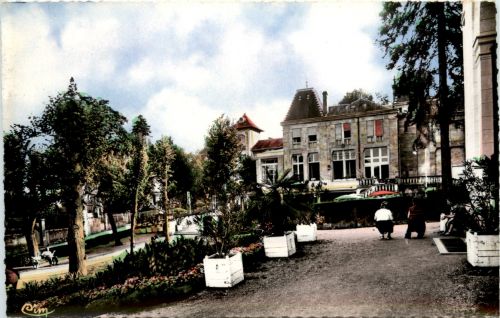 Bourbon-LÀrchambault - le Casino des Thermes